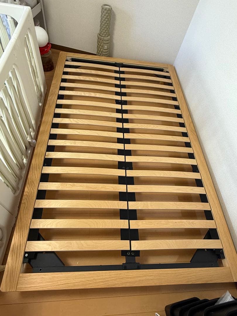 無印良品　ベッドフレーム　セミダブル・オーク　脚付　直接お引き取り 解体済