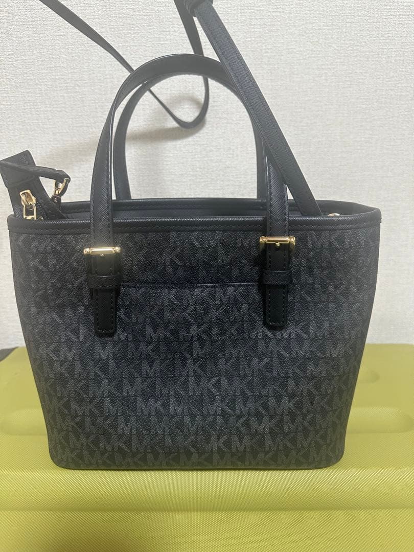 MICHAEL KORS ブラック ハンドバッグ