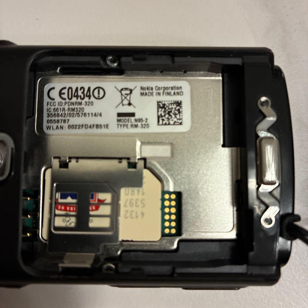 Nokia N95 8GB ブラック 携帯電話本体