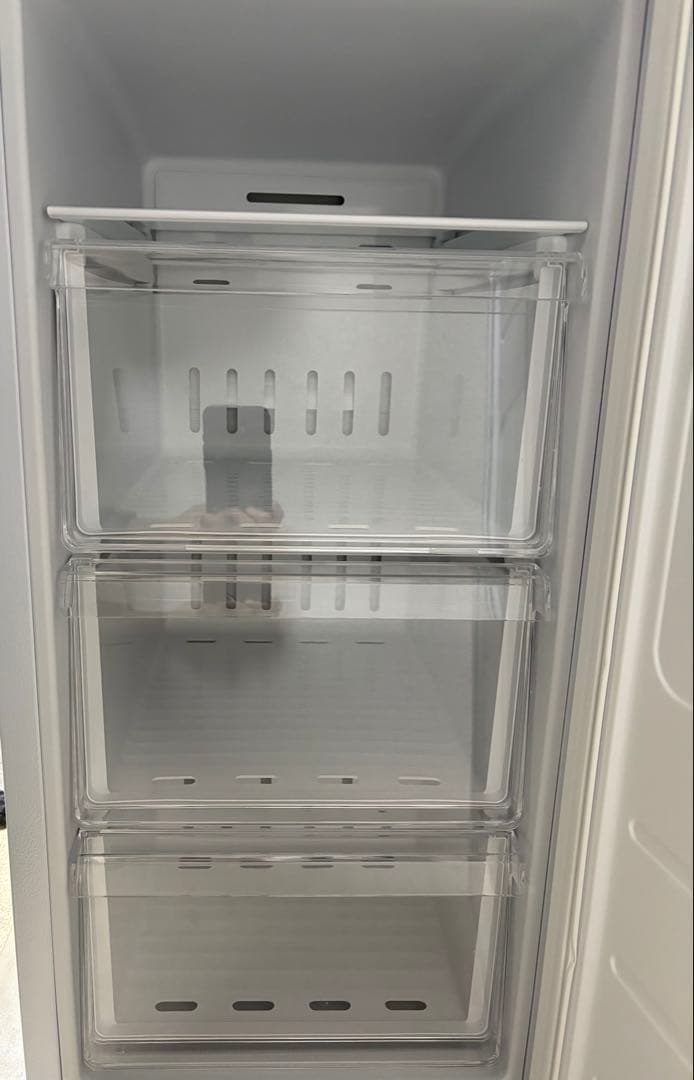 アイリスオーヤマ　ノンフロン冷凍庫　IUSN-S6A-W