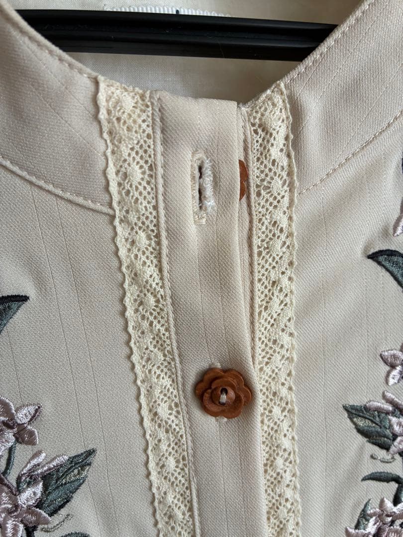 【わずかな不良あり】星箱Works ジャスミン　ヨークカラーワンピース