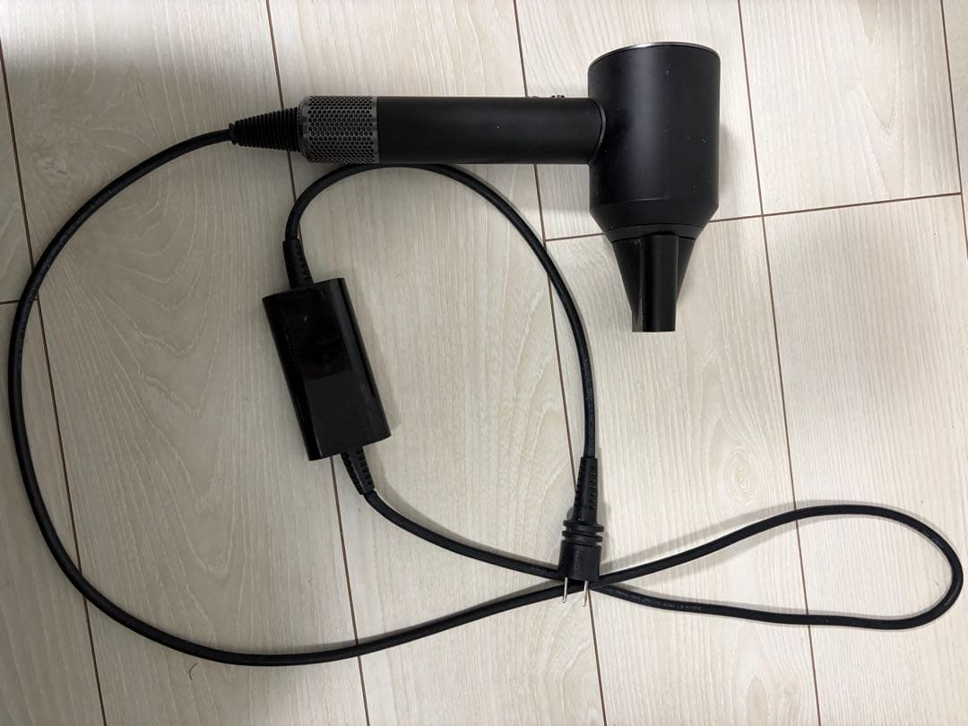 ダイソン Dyson Supersonic ionic ヘアドライヤー