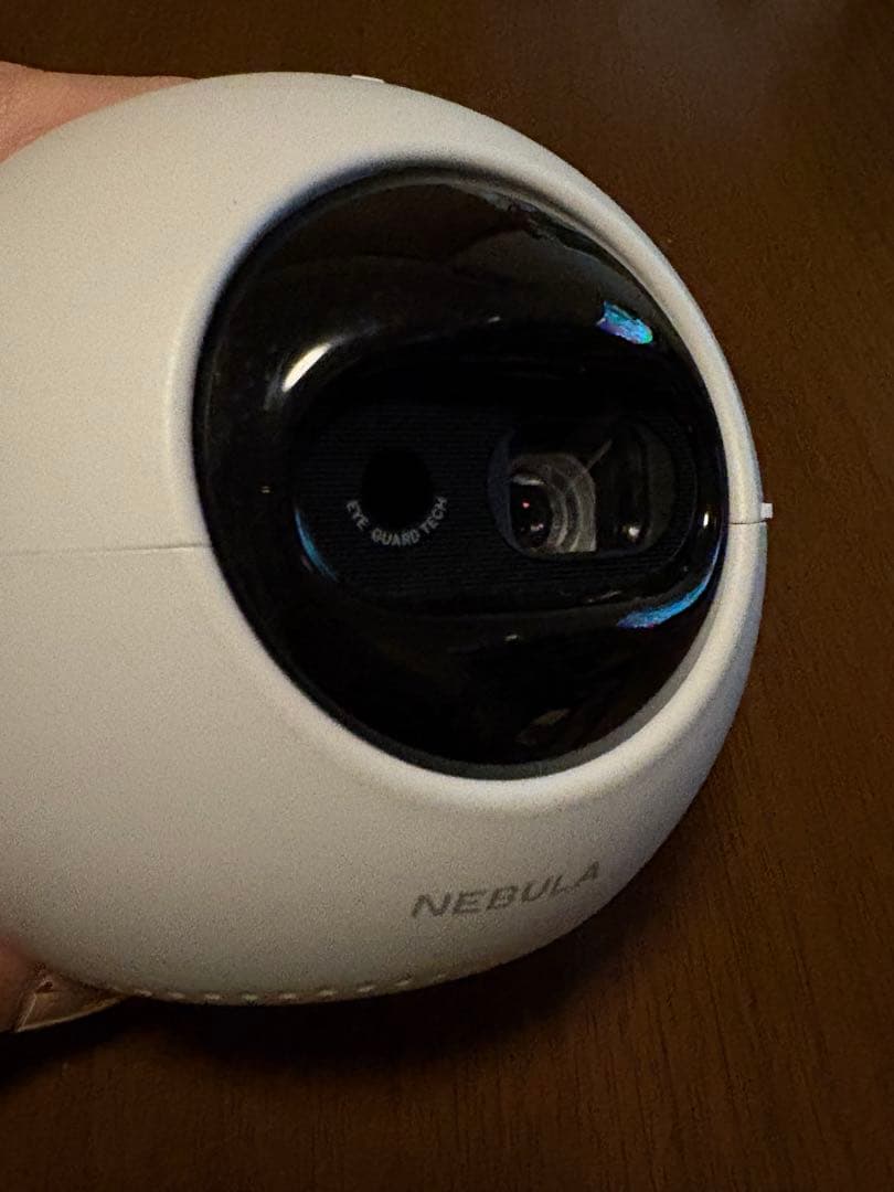 NEBULA プロジェクター　本体＆リモコン
