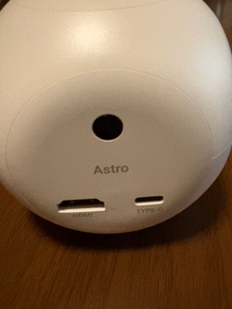 NEBULA プロジェクター　本体＆リモコン