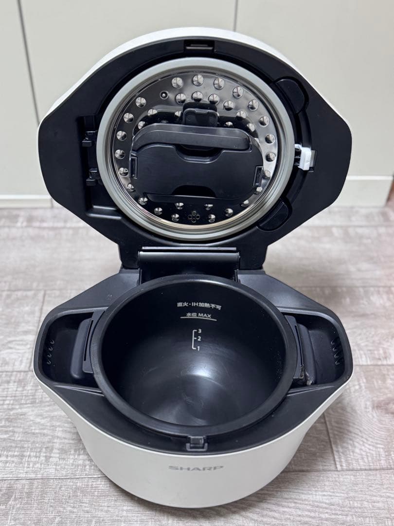 SHARPホットクック1.6L KN-HW16G-W