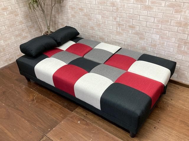 ソファーベッド　小テーブル付き　パッチワーク柄　レッドMIX　ソファ　新品