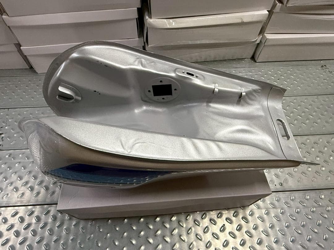 XJ400銀青1 タンク ハネテールカウル