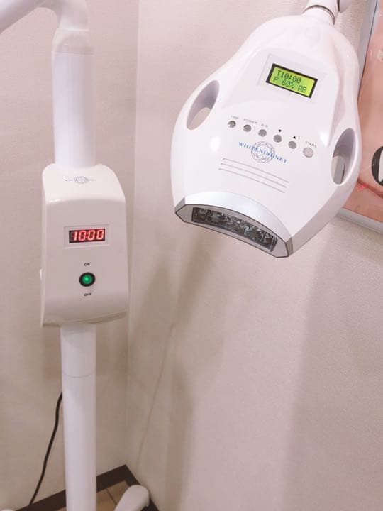 ポスター付き！備品多数 セルフホワイトニング機器　ホワイトニングネット