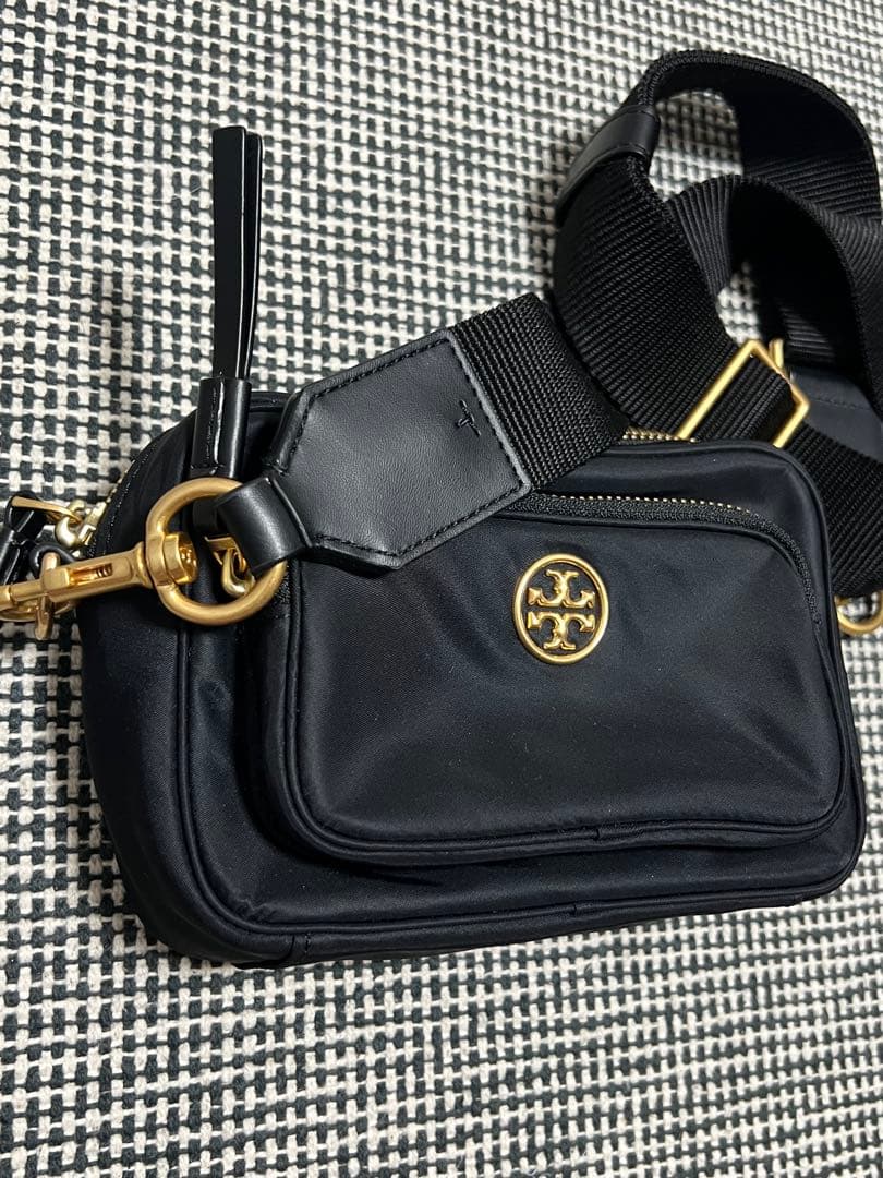 売り切り価格！未使用 トリーバーチ ToryBurchナイロン ボディバッグ