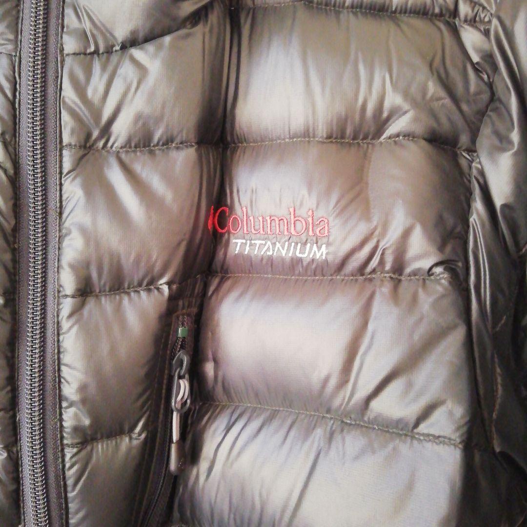 コロンビア Columbia ダウン TITANIUM Mサイズ
