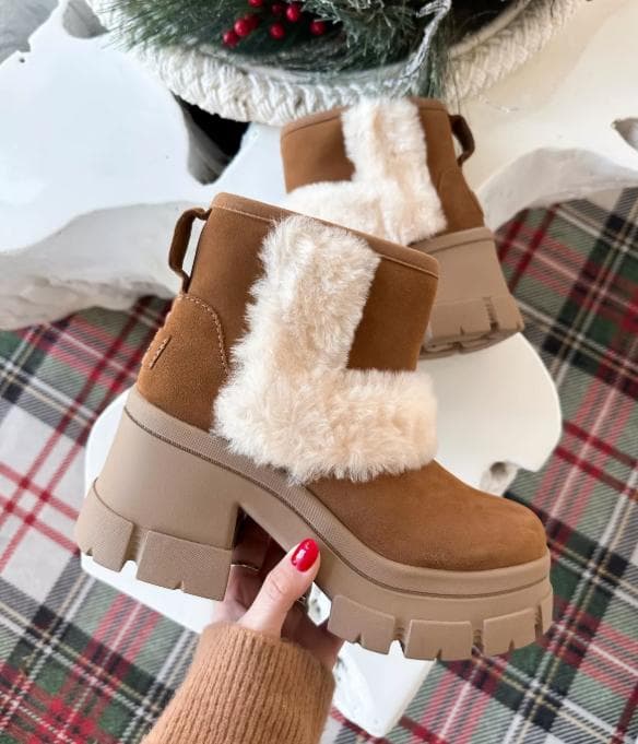 【美品】UGG W ROOKLYN SUNBURST 23.5cm