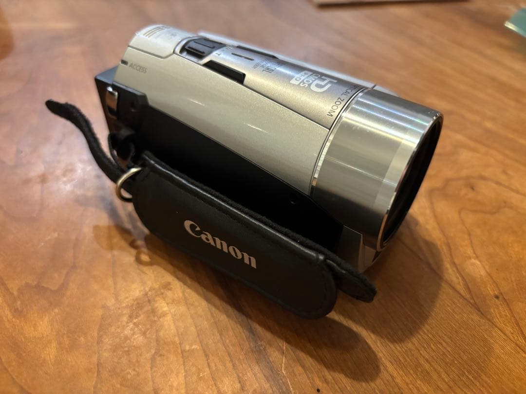 ビデオカメラ CANON ivis HFM51 video camera