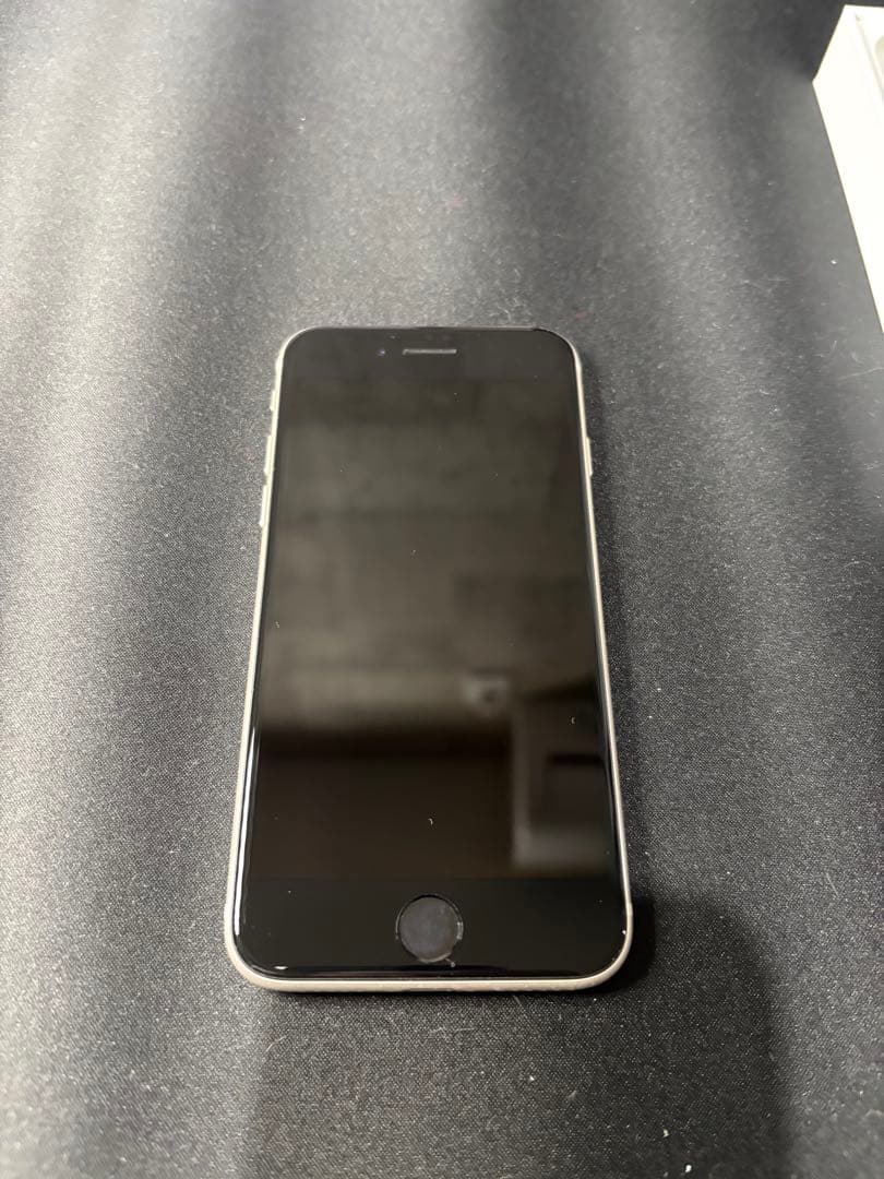 iPhone SE (第3世代) 64GB Starlight 【未使用】