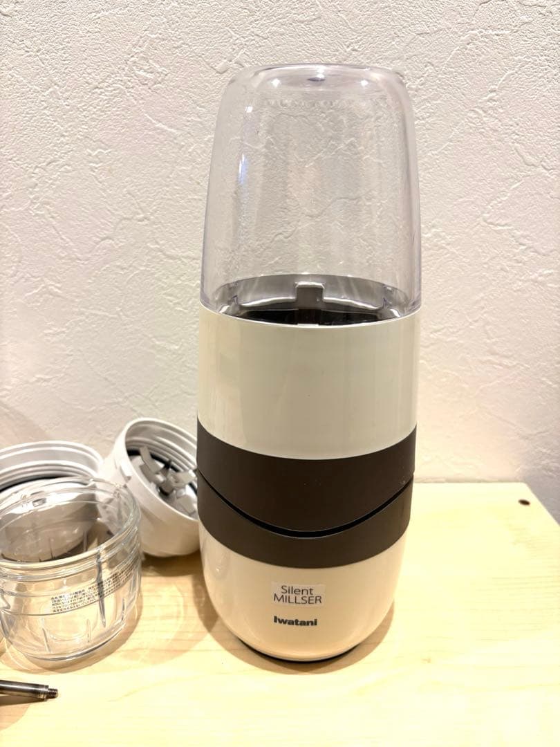 未使用品　イワタニサイレントミルサー ガラスカップ付き