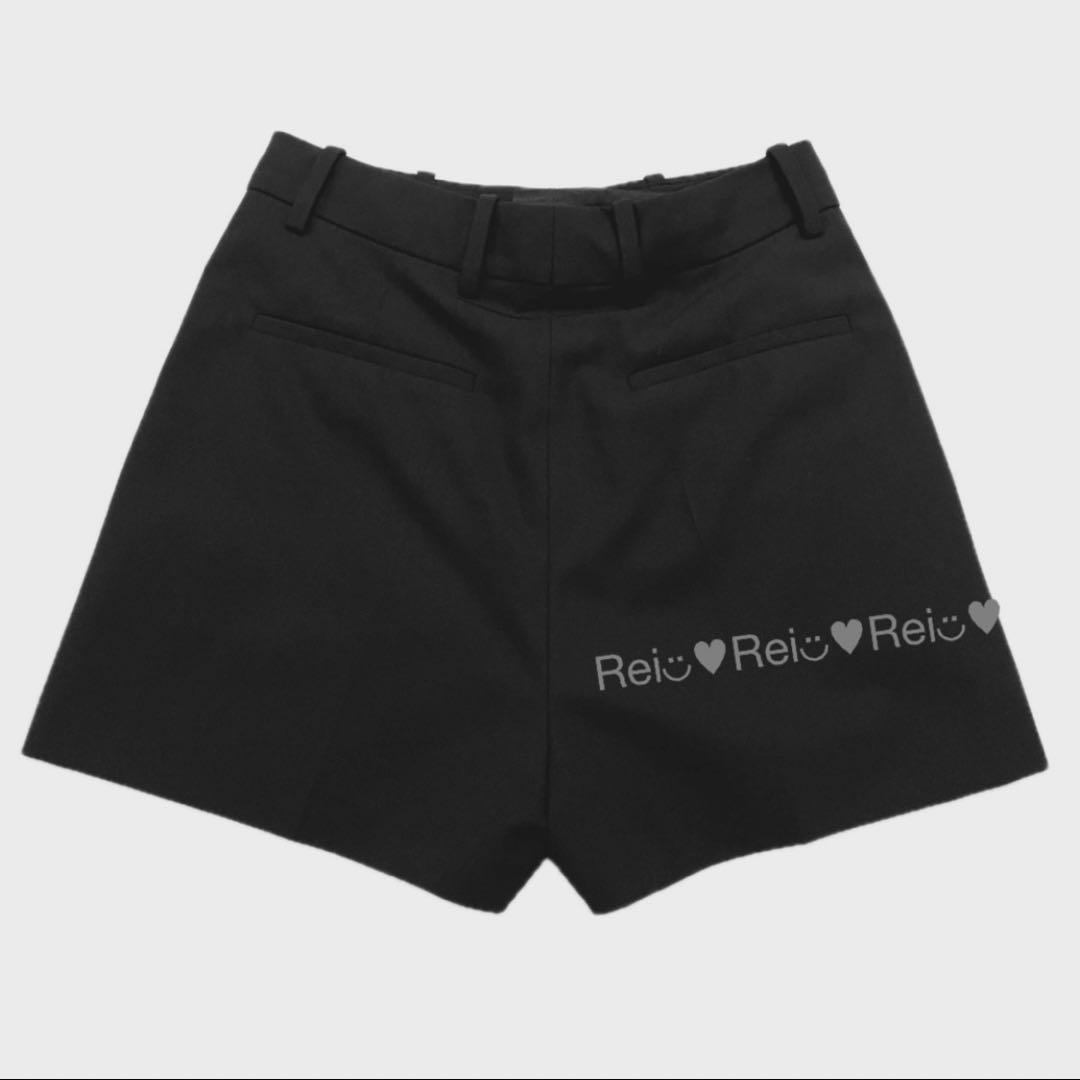 VALENTINO ブラックショートパンツ　38