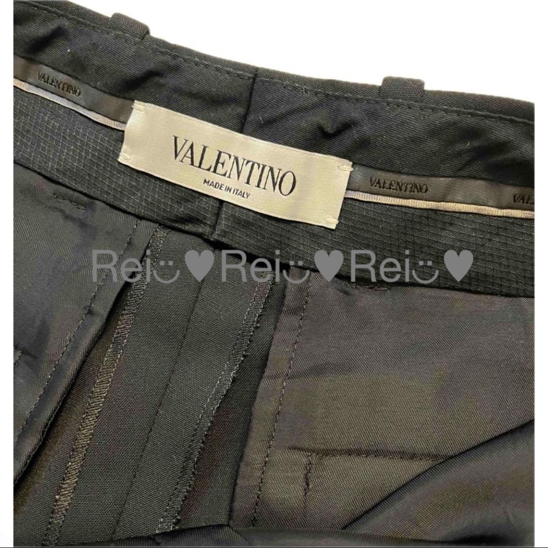 VALENTINO ブラックショートパンツ　38