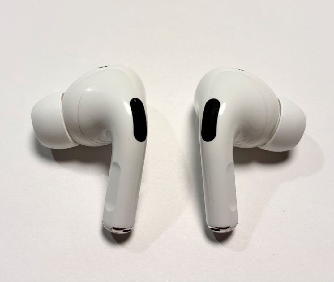 【中古品　消毒拭き取り済み】 Apple AirPods Pro（第2世代）