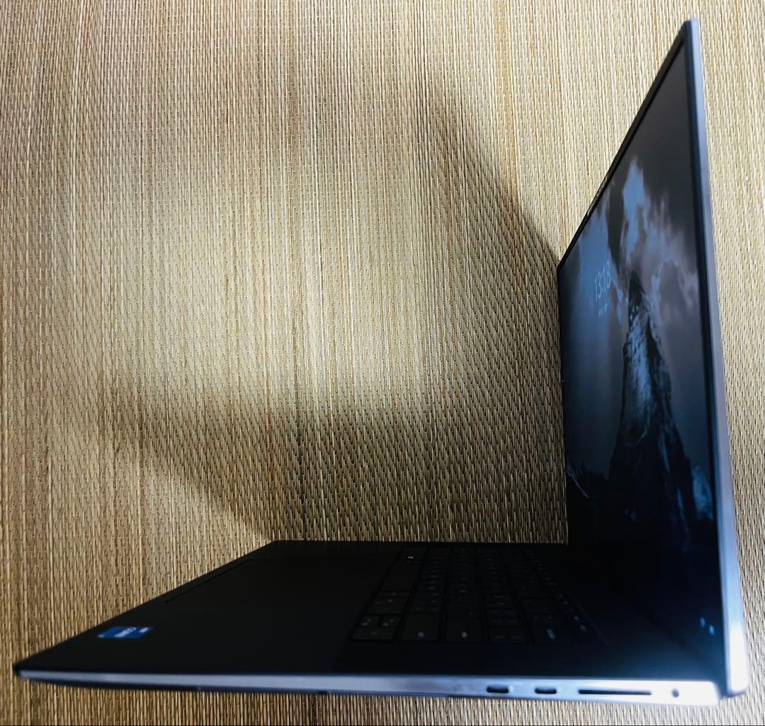 Precision5760 i7 32GB 1TB A2000 4K 17インチ