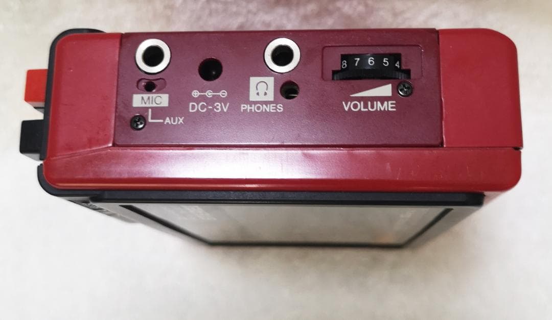 AIWA HS-F2 カセットレコード・プレーヤー（ヘッドフォン付）