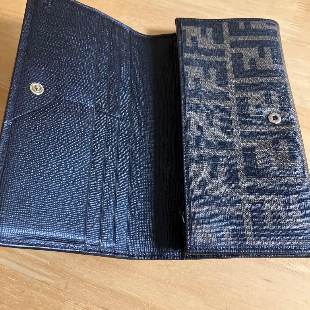 FENDI ズッカ柄　長財布