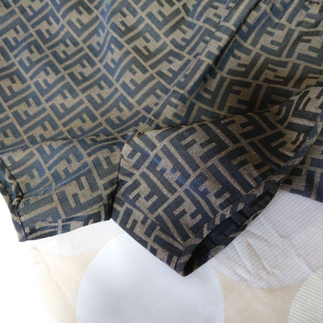 FENDI　ロゴショートパンツ　ブラウン・ベージュ