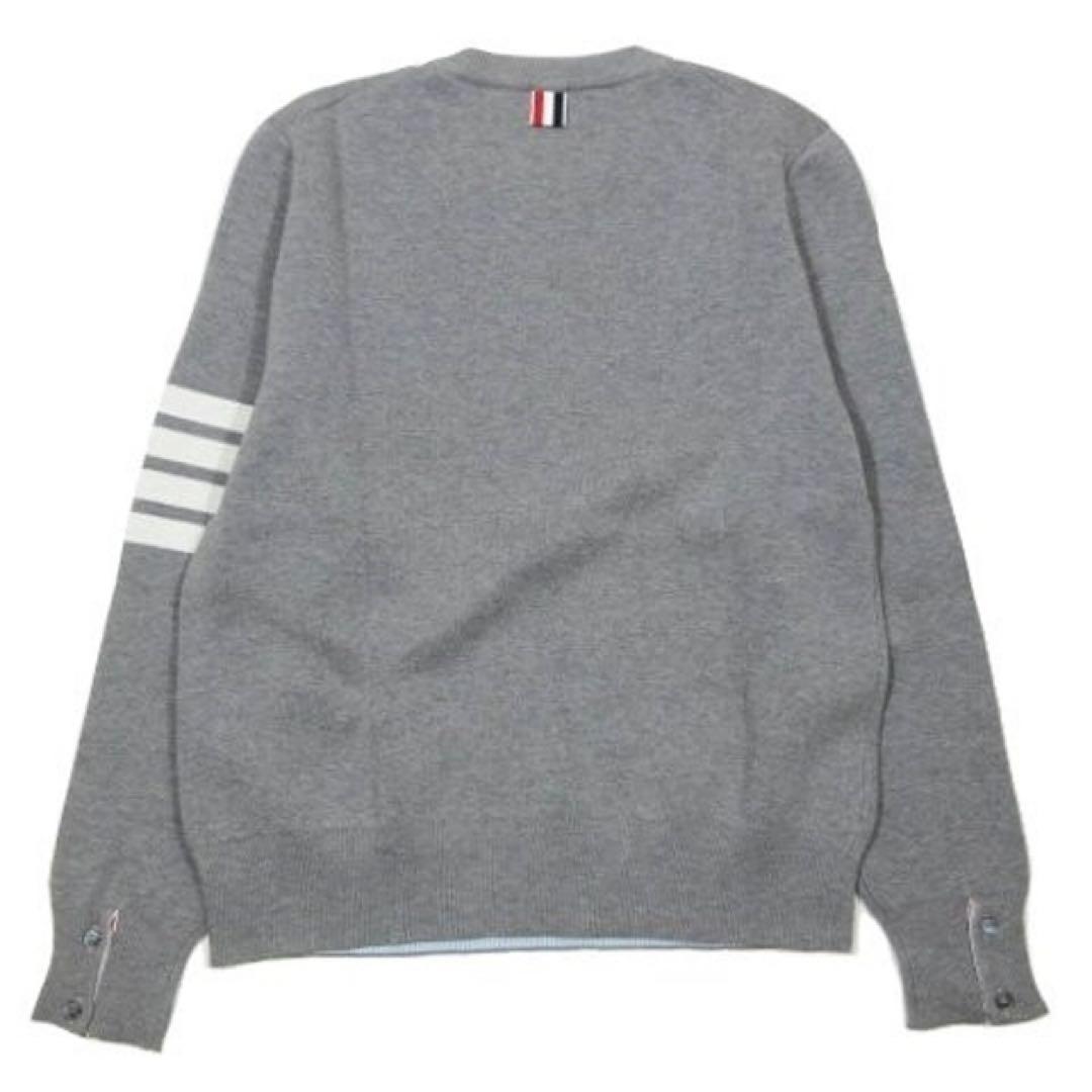 【新品】4bar グレー クルーネック ニット L トリコロール ボタン仕様