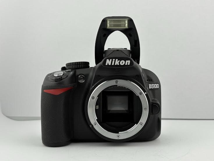 ★訳アリ、美品★ニコン NIKON D3100 ボディ『シャッター数235回』