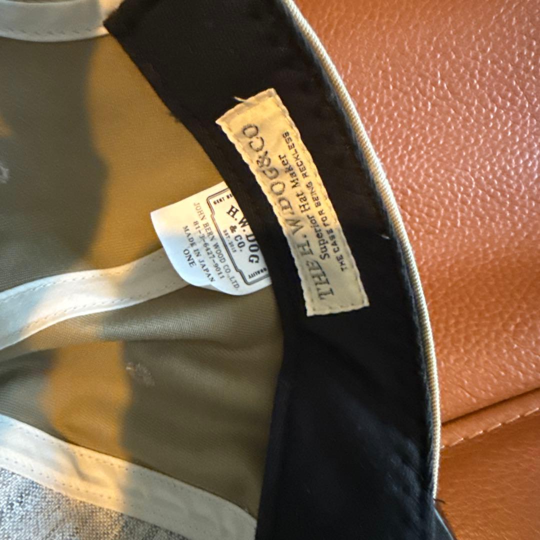 HWDOGベージュと黒レザー