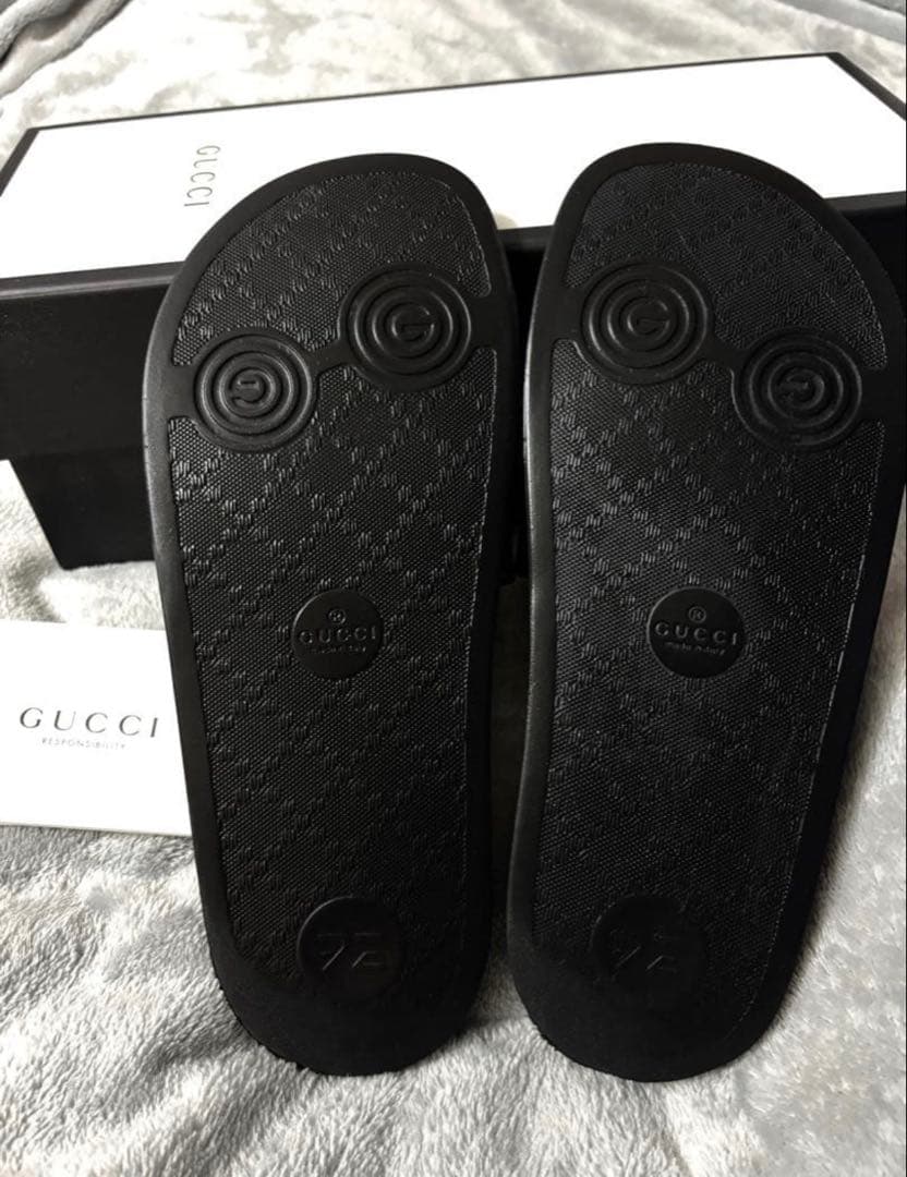 GUCCI グッチ GGスプリーム ストロベリー サンダル