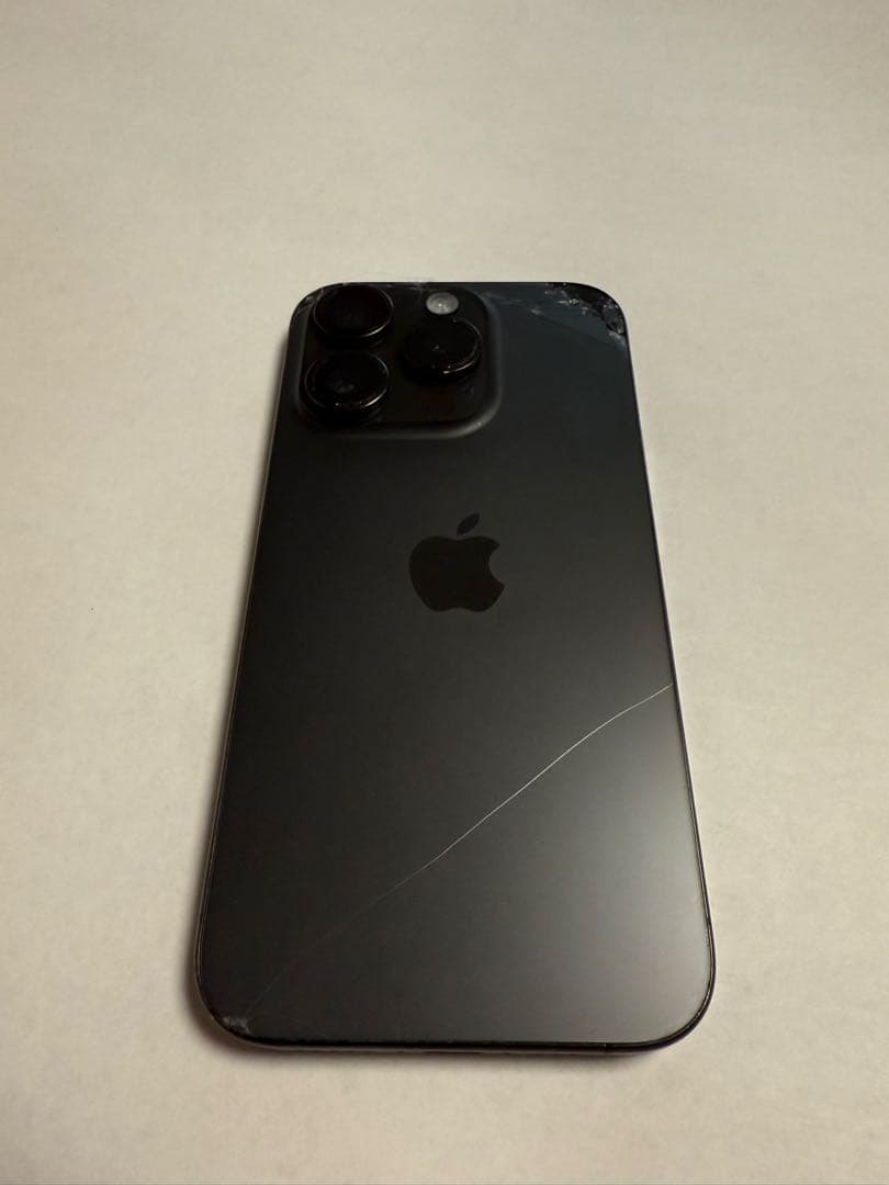 iPhone15pro 256GB 本体 ジャンク品　画面割れ　背面割れ