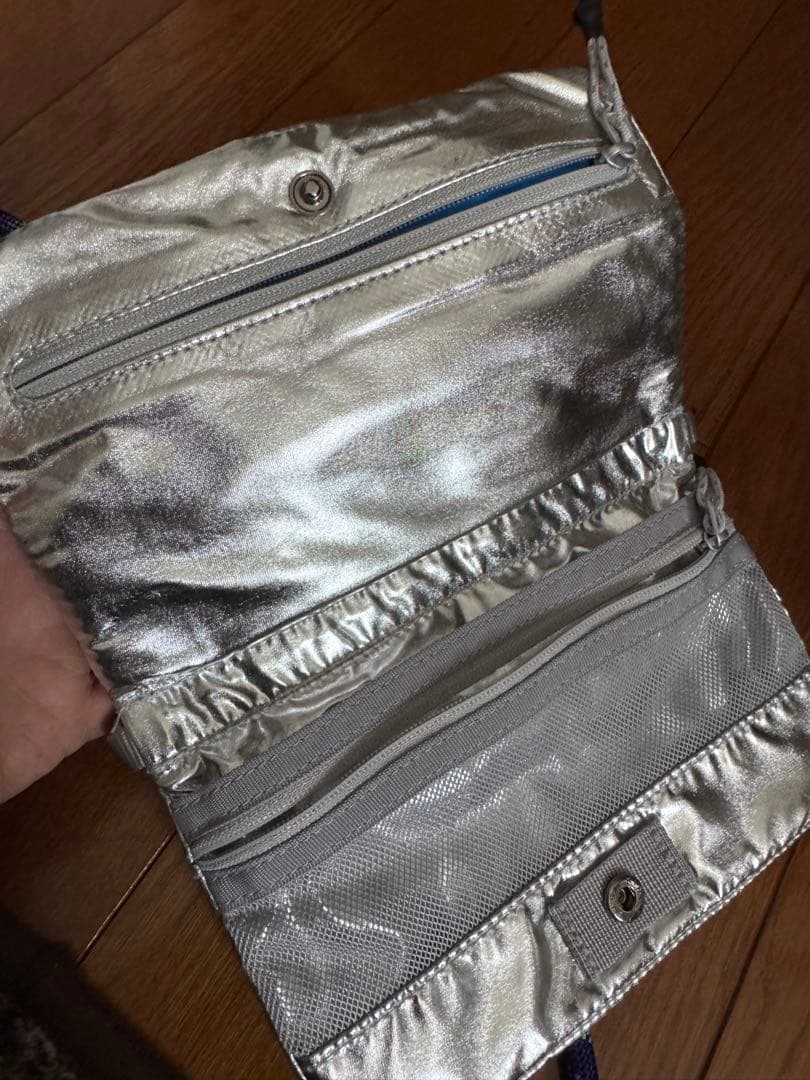 topologie スマホ　サコッシュ　ストラップ付き