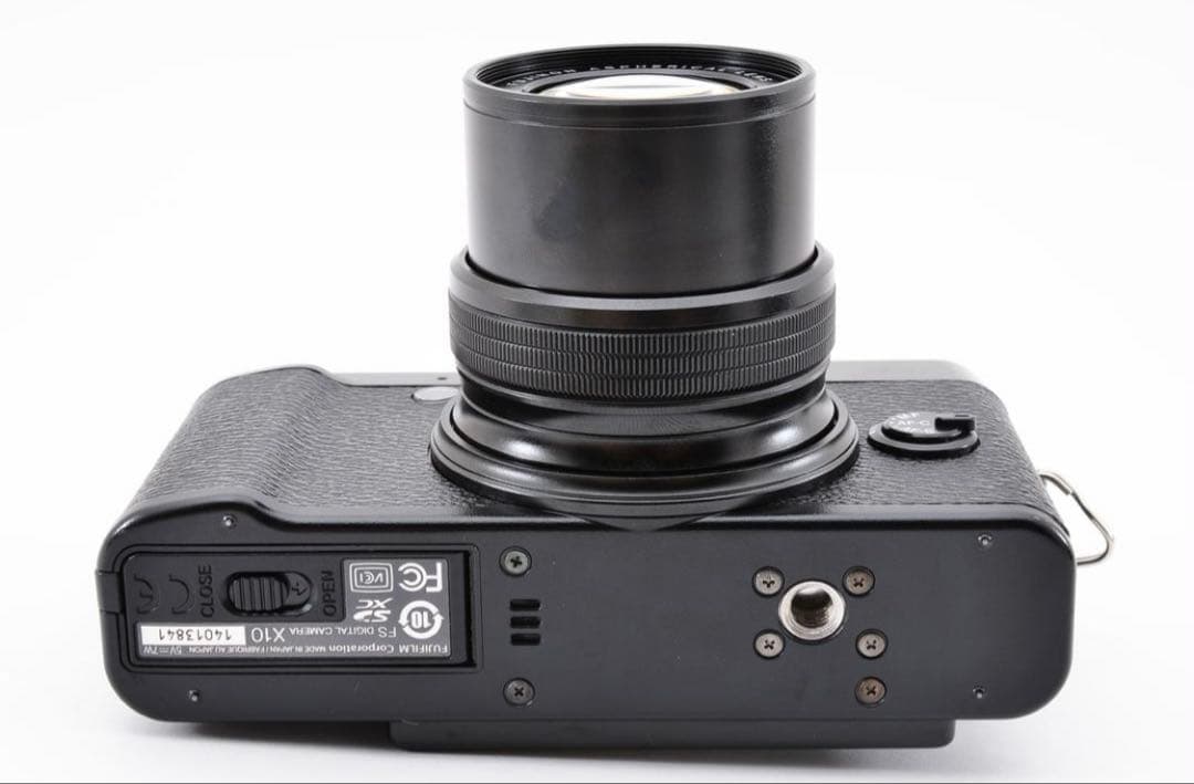 富士フィルムFUJIFILM X10 コンパクトデジタルカメラブラック【美品】