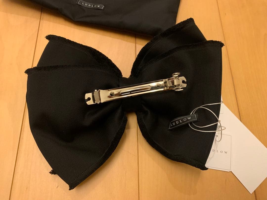 LUDLOW 大きな大きなリボンバレッタ