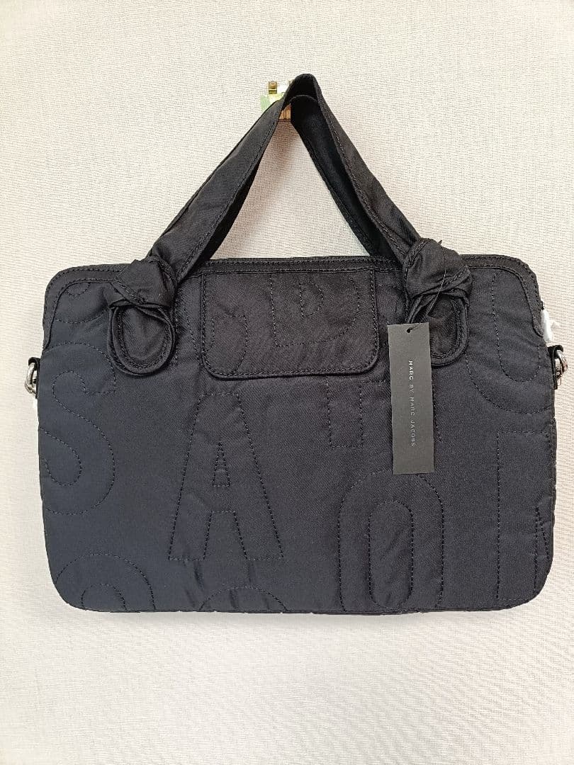 新品 マークジェイコブス PCバッグ 黒 キルティング