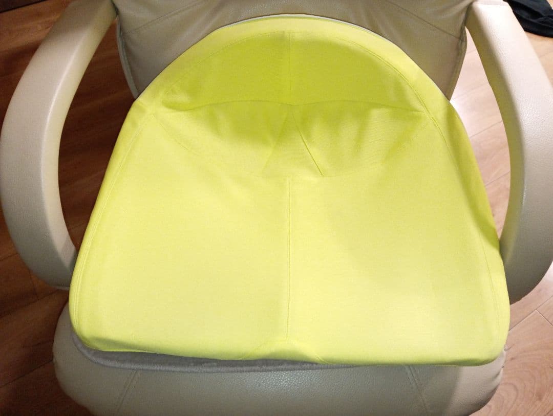 【こてち様々専用】西川　骨盤サポートクッション　Keeps イエロー　2個セット