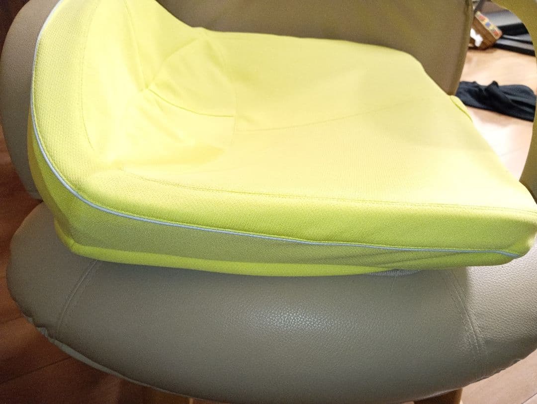 【こてち様々専用】西川　骨盤サポートクッション　Keeps イエロー　2個セット