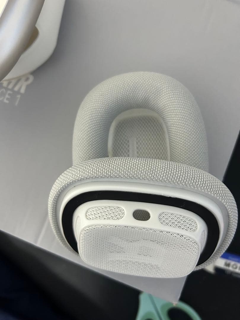 Apple純正AirPods Maxスターライトケース付き