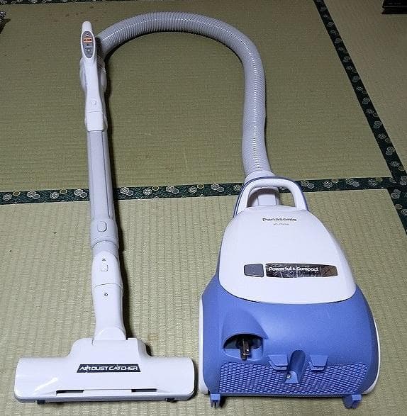 パナソニック MC-PBH6A-AH 掃除機 2024年製　紙パック11個付き