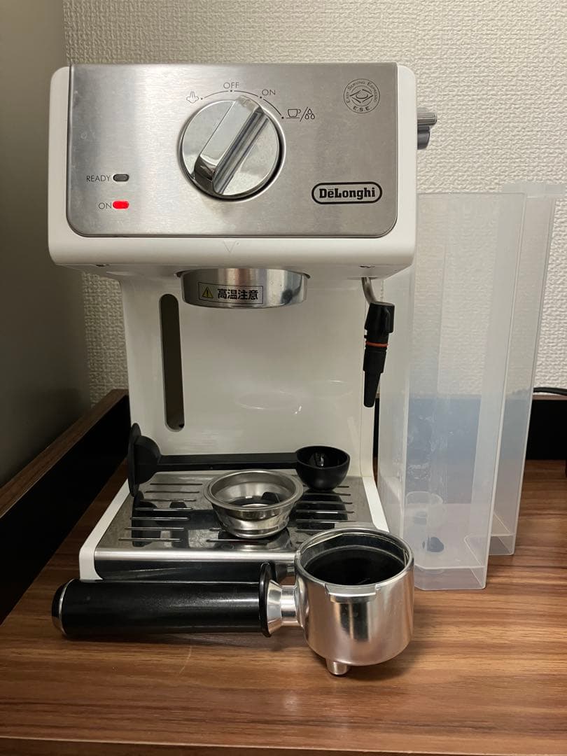 DeLonghi エスプレッソマシン