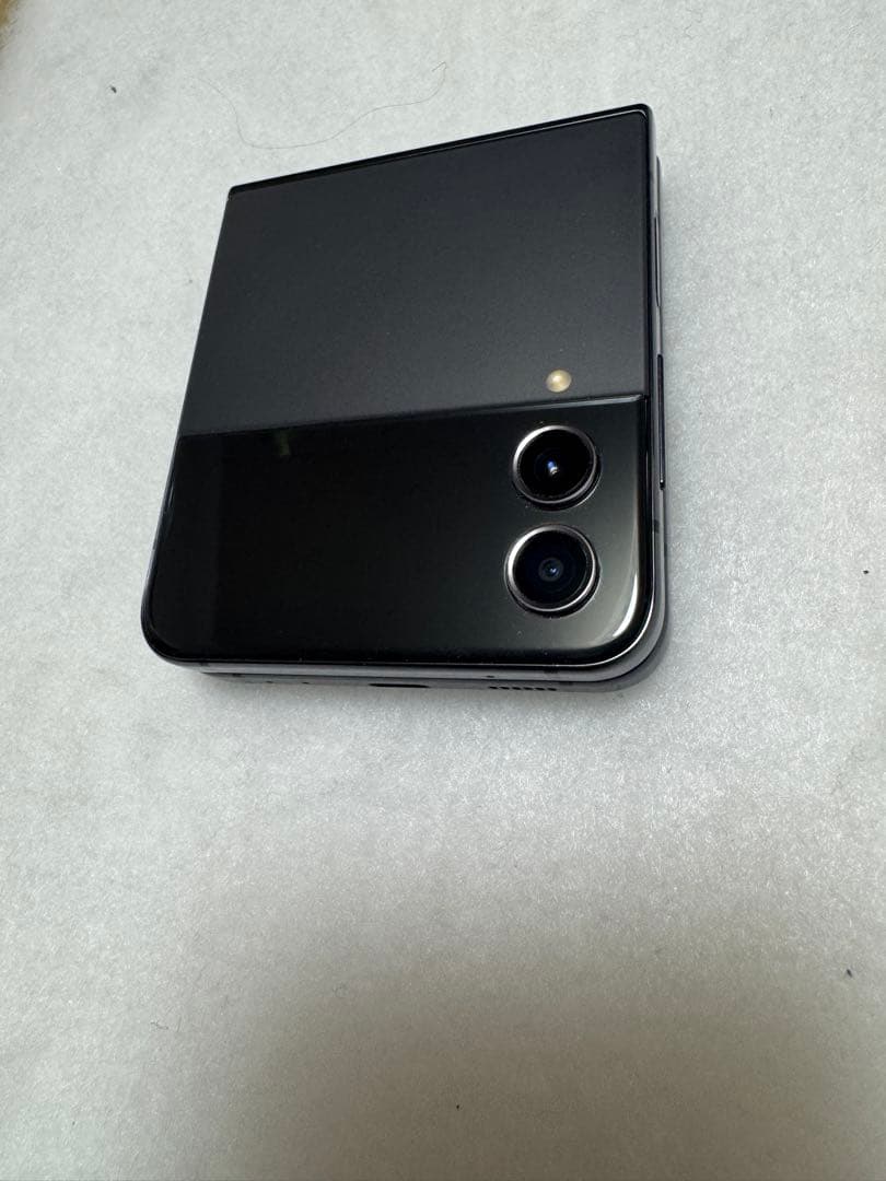 Galaxy Z Flip 4 グラファイト 5G 本体のみ
