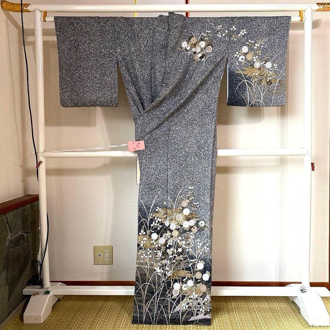 着物-袷着物2 秋草文様 黒地に金彩上品で華やかな装い【訪問着】【正絹】【美品】