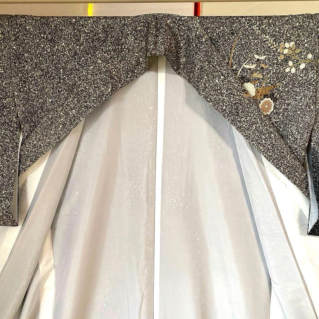 着物-袷着物2 秋草文様 黒地に金彩上品で華やかな装い【訪問着】【正絹】【美品】