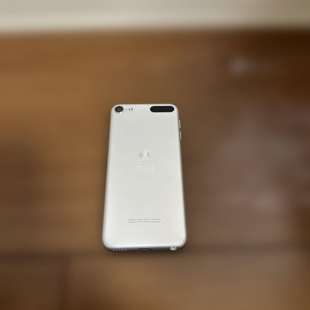 ①7世代 iPod touch 32GB