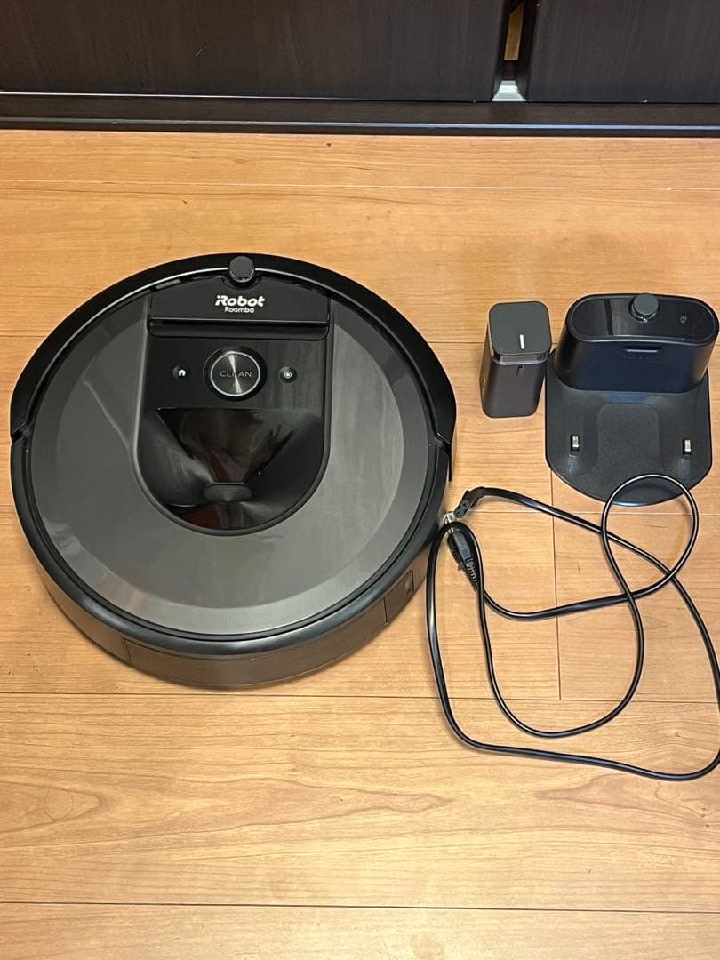 iRobot Roomba i7 ロボット掃除機 本体 / ジャンク扱い