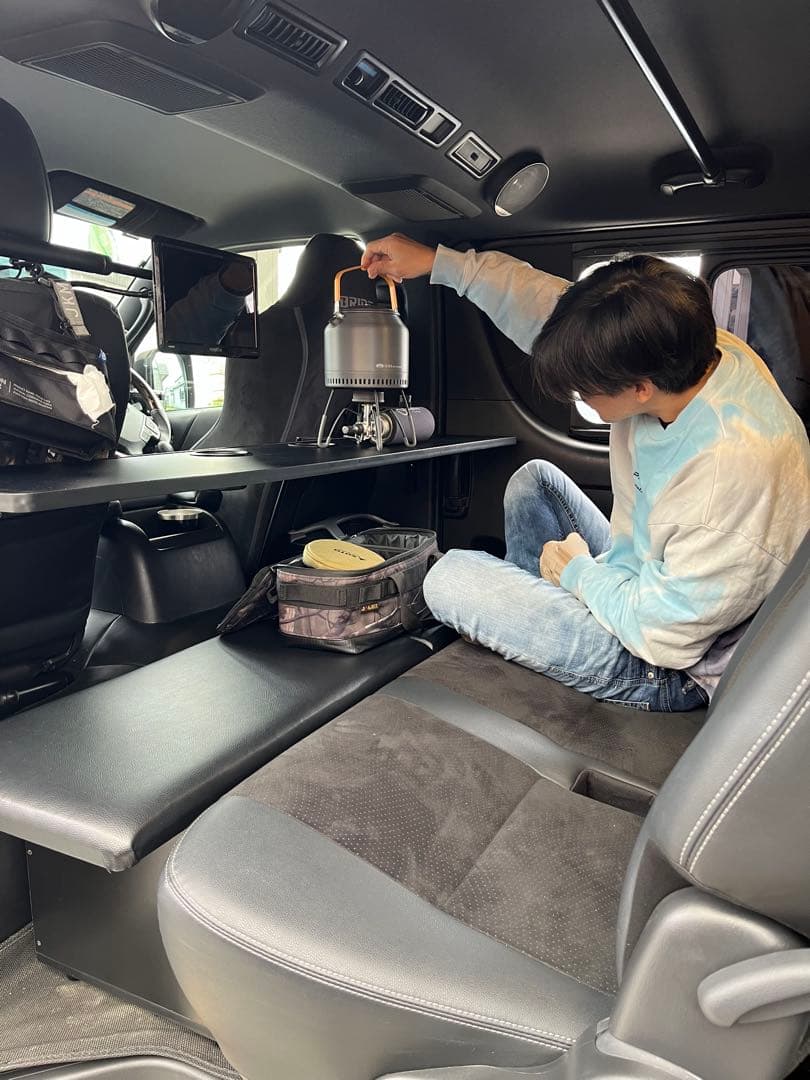 amuさん予約　ハイエース　折り畳み　セカンドテーブル　金具のみ