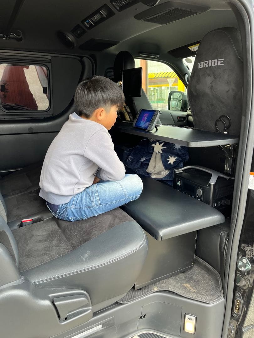 amuさん予約　ハイエース　折り畳み　セカンドテーブル　金具のみ