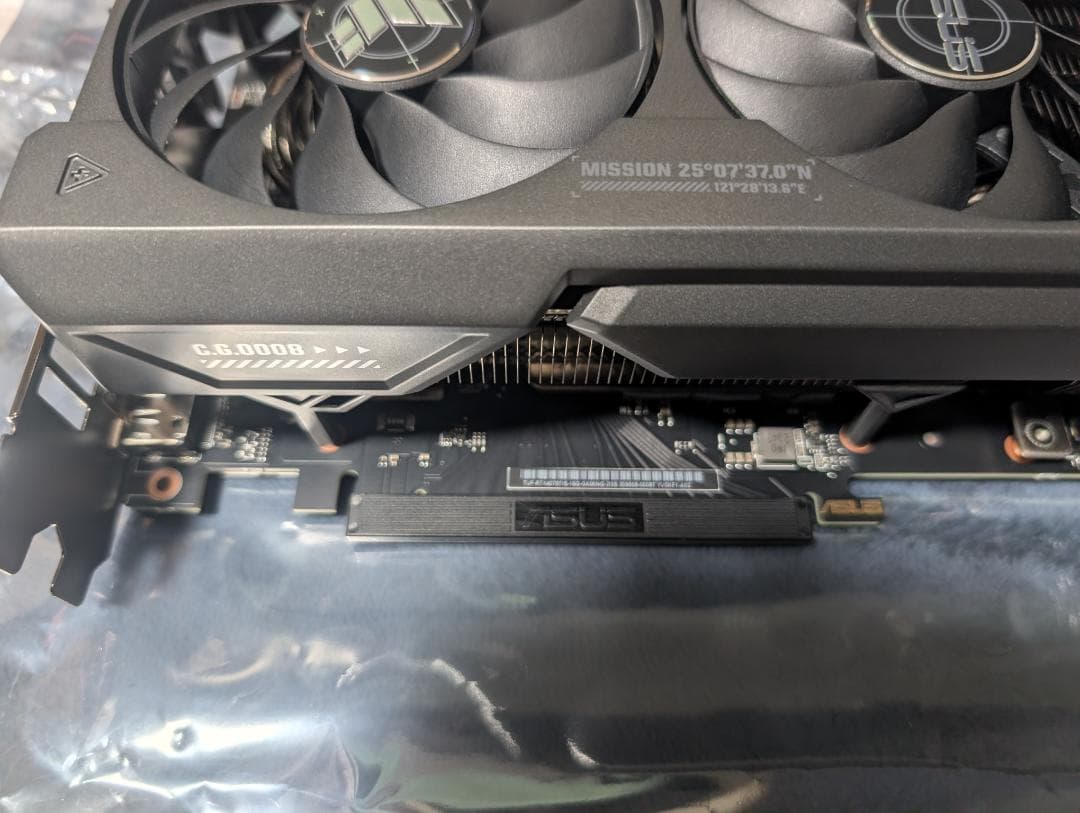 グラフィックボード・グラボ・ビデオカード ASUS GEFORCE RTX 4070 Ti SUPER 16GB