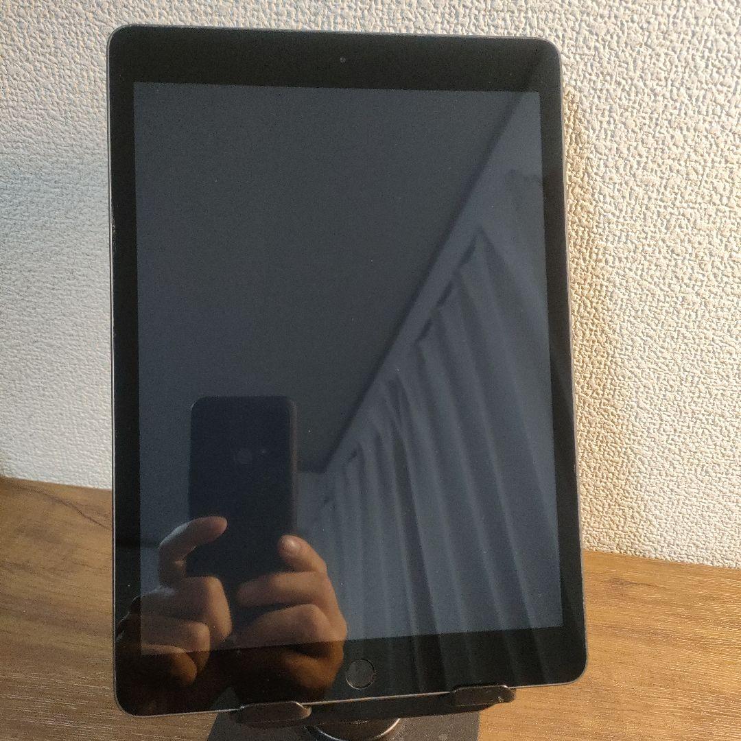 iPad 第7世代 Wi-Fiモデル 128GB スペースグレイ中古品