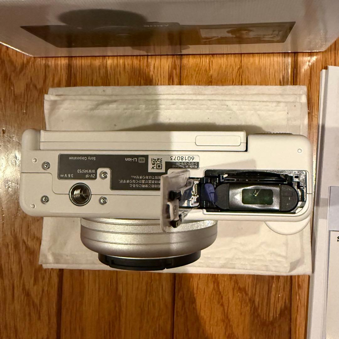 【匿名配送】SONYデジタルカメラZV-1F