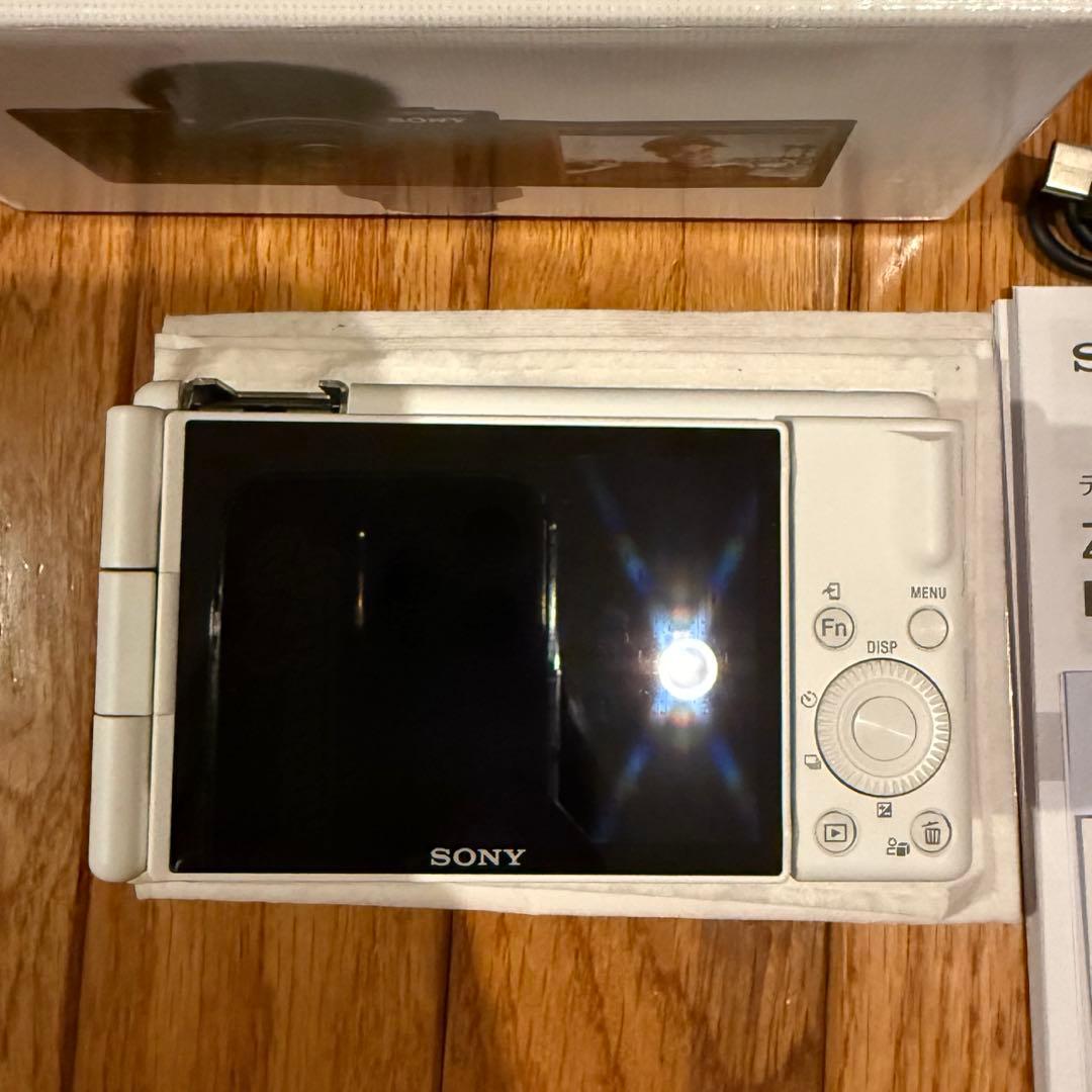 【匿名配送】SONYデジタルカメラZV-1F